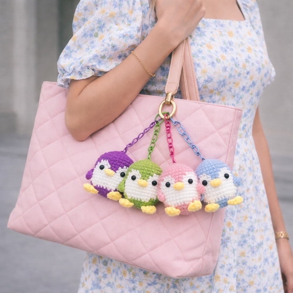 Handmade Crochet Knit Cute Penguin Keychains Bag Charm in Green